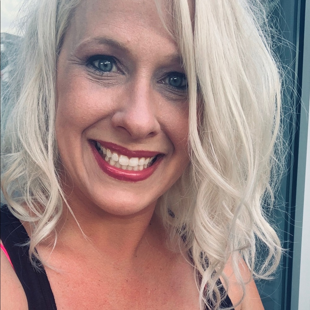 Meet your Posher, Caroline